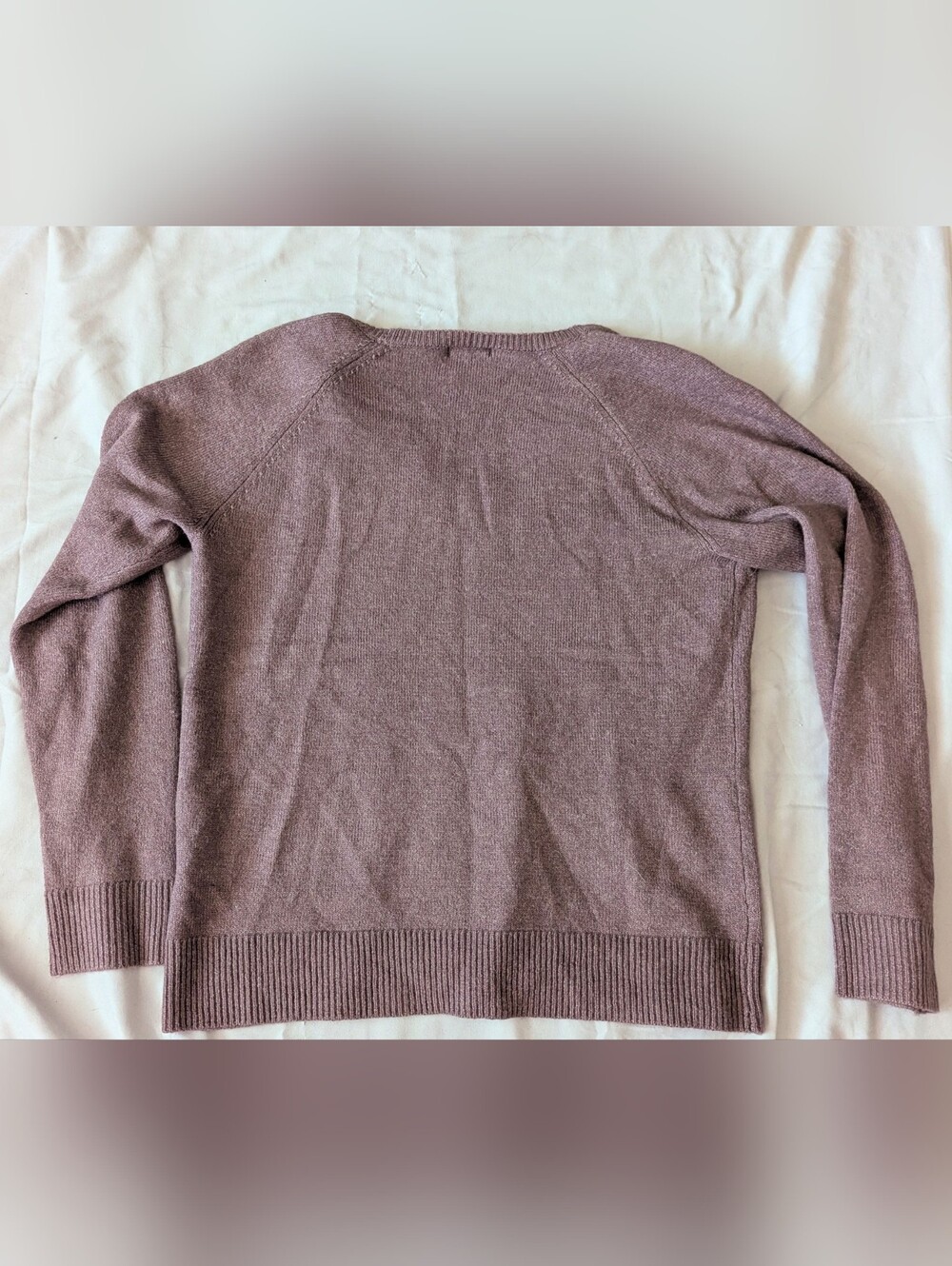 Reitmans Size Small, EUC, Lace Detail V-Neck Sweater, Dusty Mauve, Lightweight - Picture 6 of 7